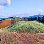 Lovely In Tuscany With Panoramic View *